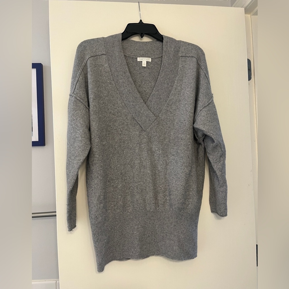 Abound Oversize Gray V Neck Sweater XS